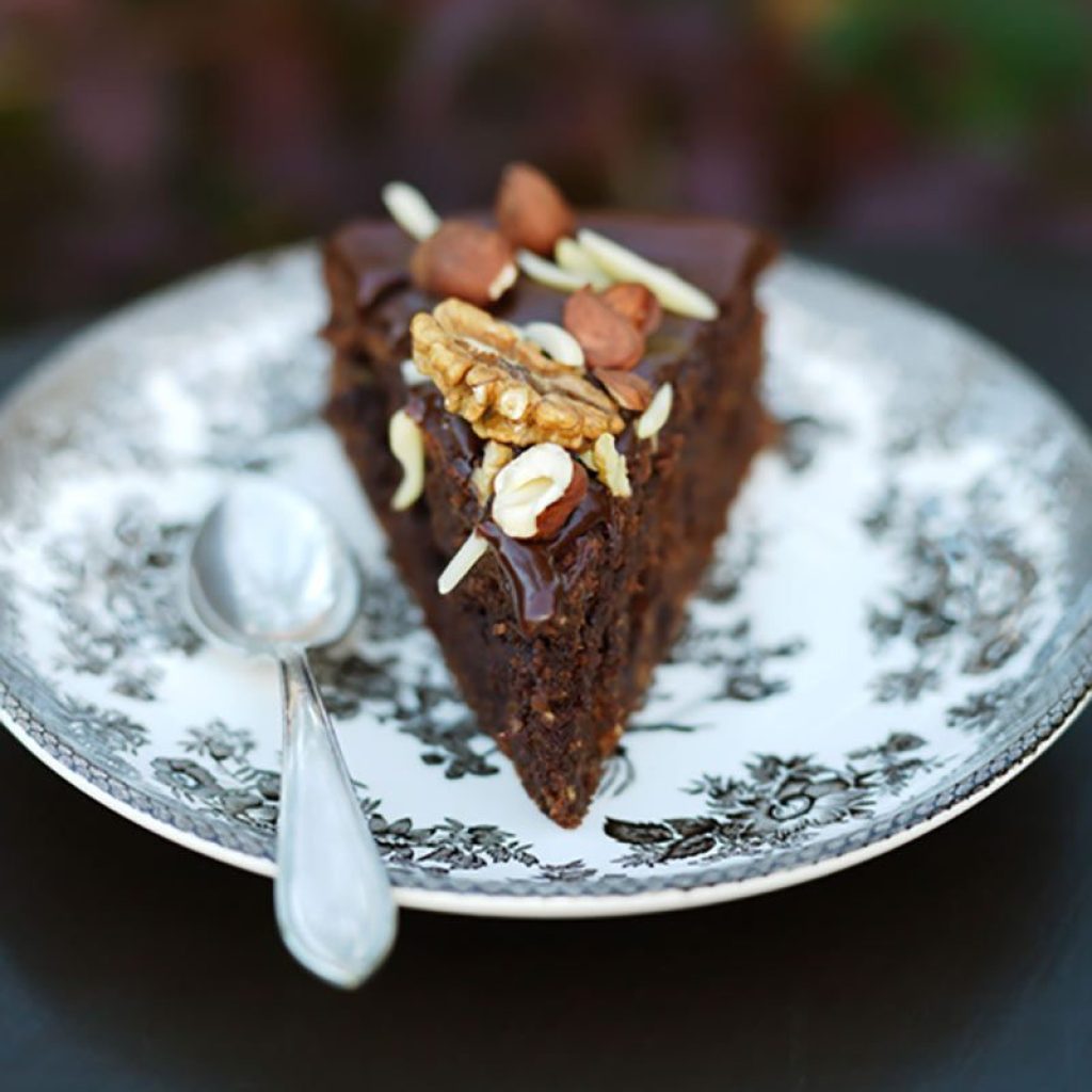 Devil s Food Chocolate Cake Recept Leila Lindholm devil-s-food-chocolate-cake-recept-leila-lindholm