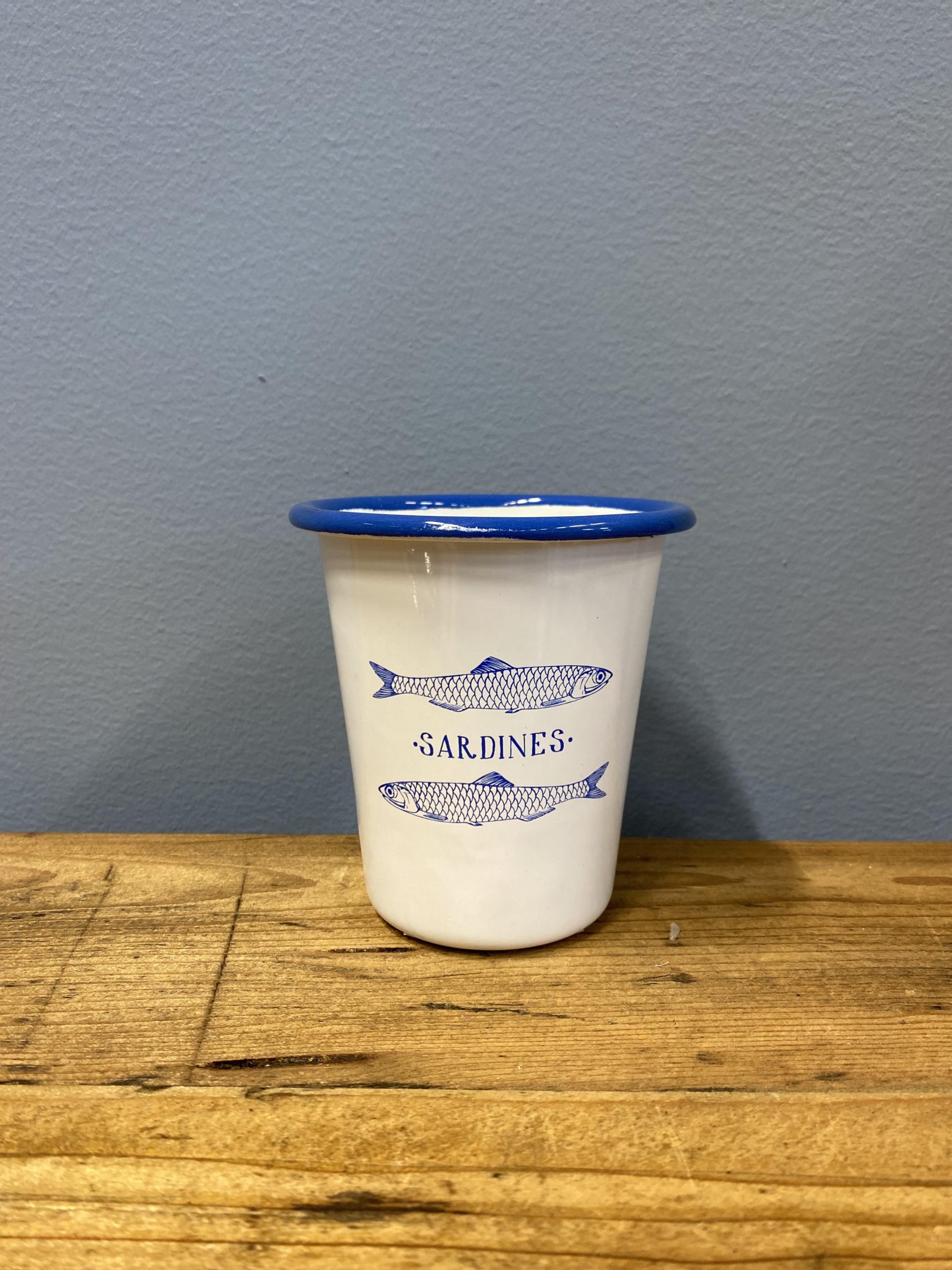 Emaljmugg med Sardiner